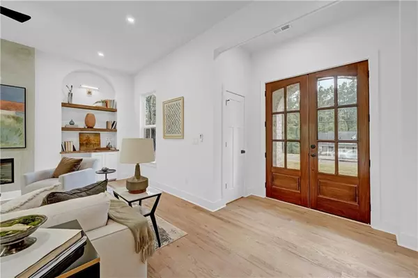 Decatur, GA 30033,2893 Lavista RD