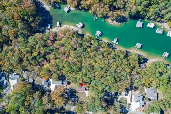 Buford, GA 30518,5984 Dolvin LN