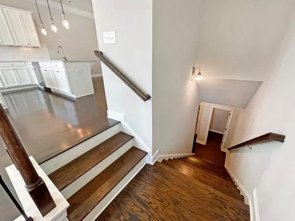 Dunwoody, GA 30346,4129 Townsend LN