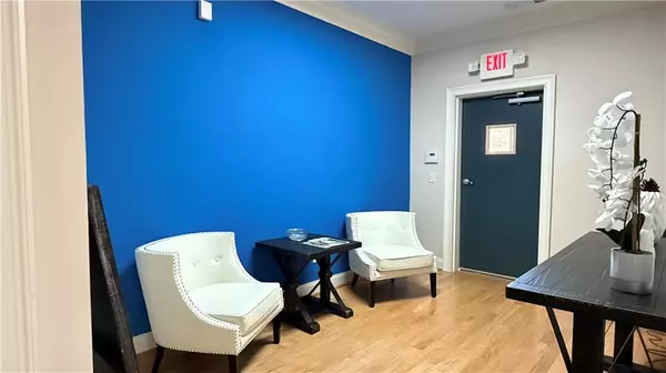 Suwanee, GA 30024,5400 Laurel Springs Pkwy #704