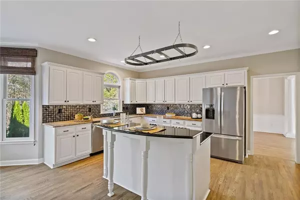 Suwanee, GA 30024,812 Lakemere Crest