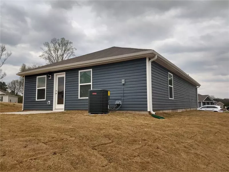 51 Lake Terrace DR, La Fayette, GA 30728