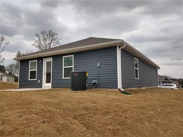 51 Lake Terrace DR, La Fayette, GA 30728