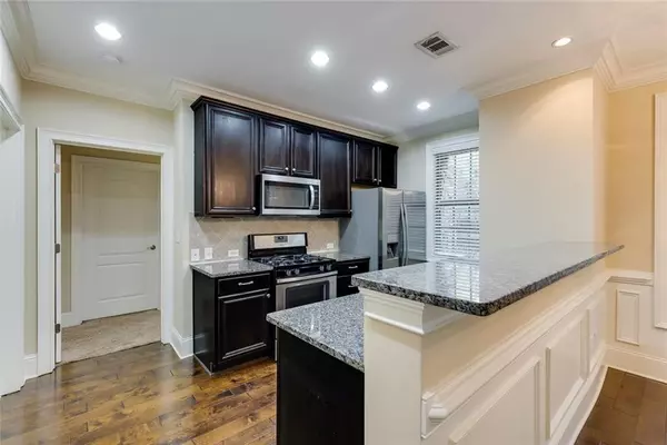 Dunwoody, GA 30338,2300 Peachford RD #4002