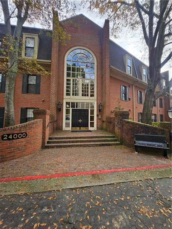 24208 Plantation DR NE #208, Atlanta, GA 30324