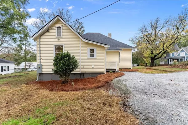 Commerce, GA 30529,102 Barber ST