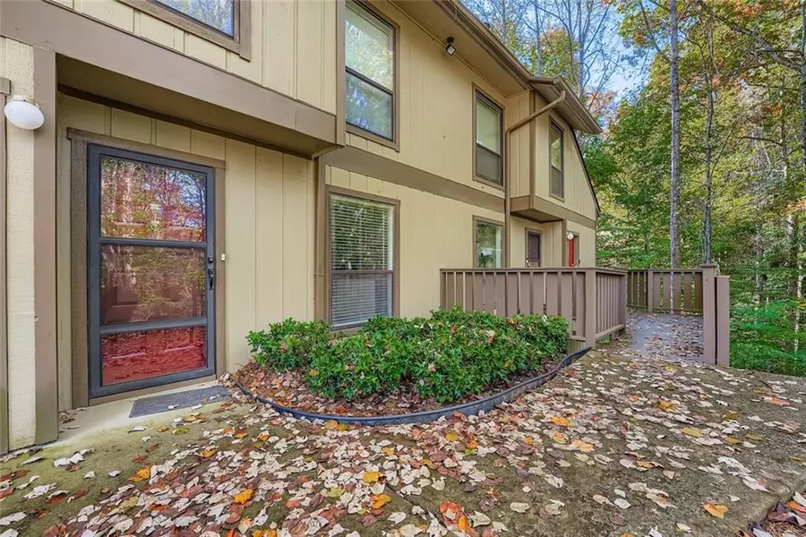 1607 Woodcliff DR, Atlanta, GA 30350