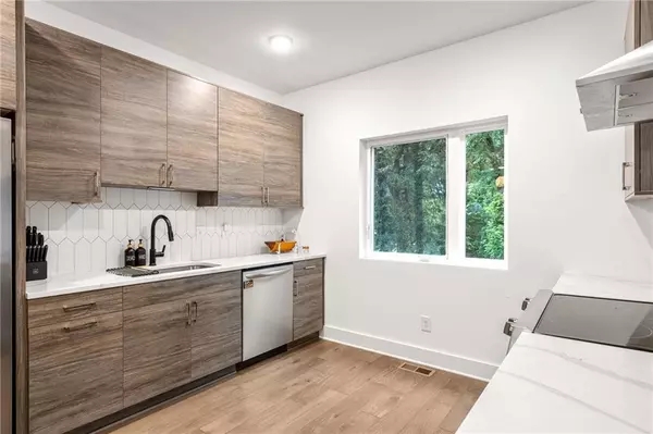 Atlanta, GA 30317,1446 Walker PL SE