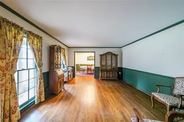 Marietta, GA 30068,2827 Beverly Hills DR