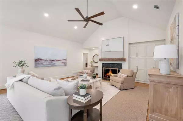 Sandy Springs, GA 30327,720 Fair Oaks MNR