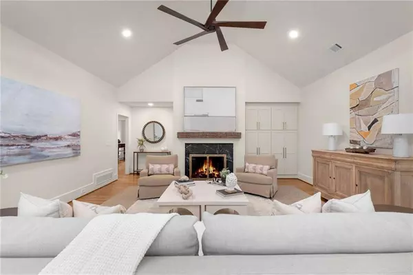 Sandy Springs, GA 30327,720 Fair Oaks MNR