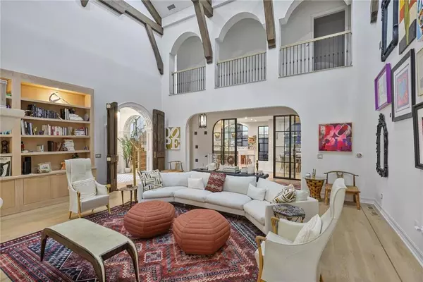 Atlanta, GA 30342,3879 Peachtree Dunwoody RD NE