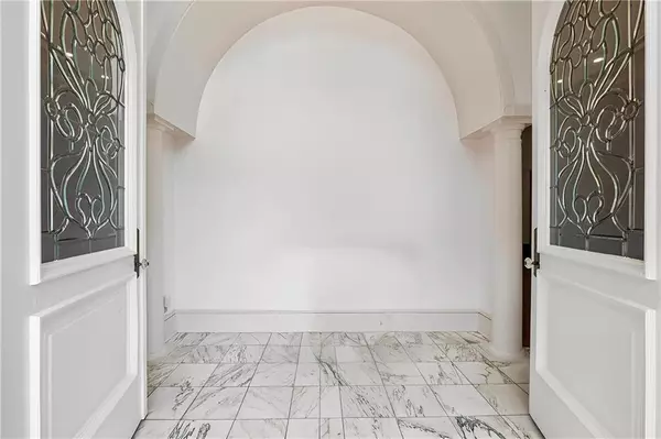 Johns Creek, GA 30097,9450 RIVERCLUB Pkwy