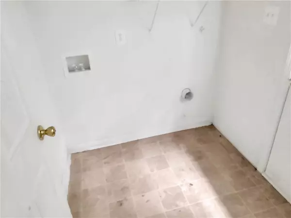 Rex, GA 30273,6710 Sunset Hills BLVD