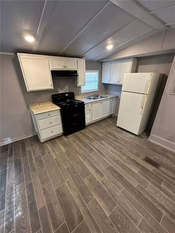 Locust Grove, GA 30248,114 SKYLAND DR E