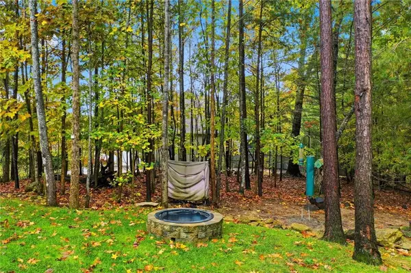 Jasper, GA 30143,221 Windsor WAY