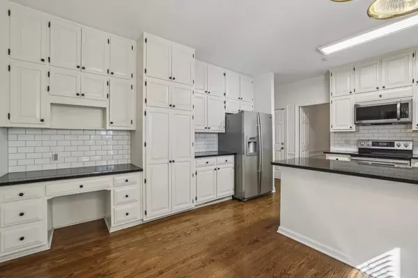 Atlanta, GA 30328,6215 River Chase CIR