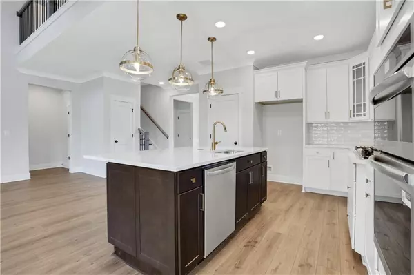 Flowery Branch, GA 30542,6704 Cambridge DR