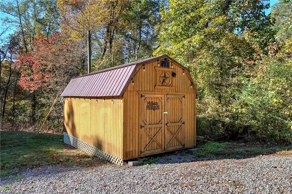 Ellijay, GA 30540,6343 Mount Pisgah RD