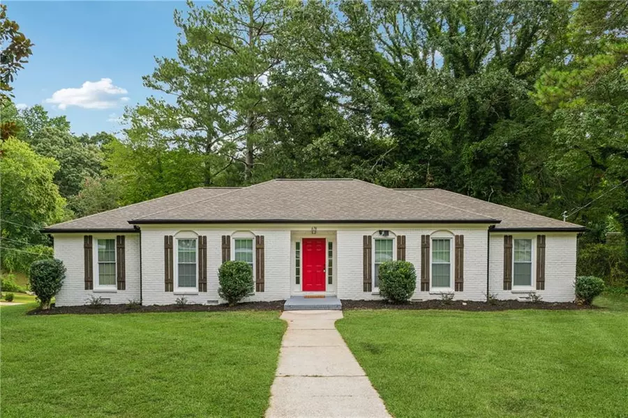 676 Bralorne DR, Stone Mountain, GA 30087