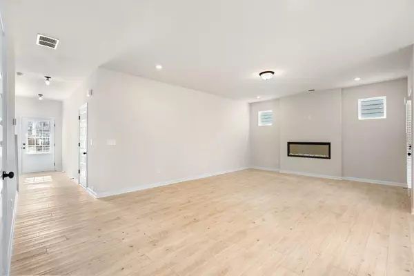 Calhoun, GA 30701,121 Red Oak LN