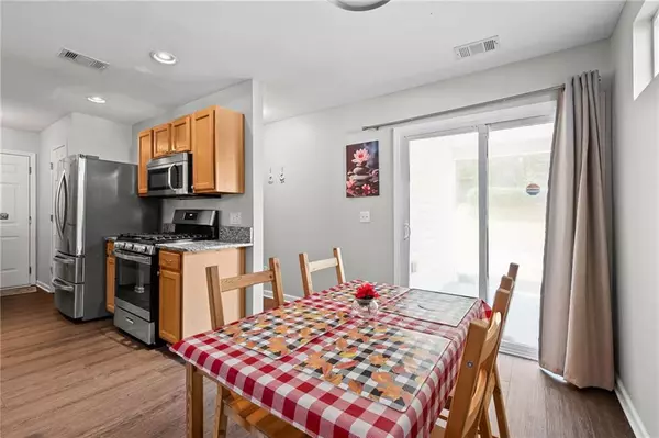 Acworth, GA 30102,402 Royal Oak DR