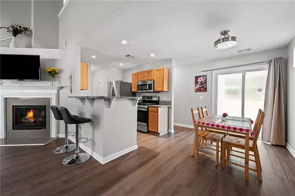 Acworth, GA 30102,402 Royal Oak DR