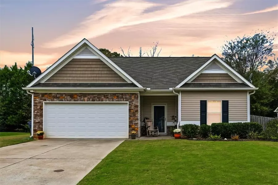 135 Oak Hollow WAY, Aragon, GA 30104