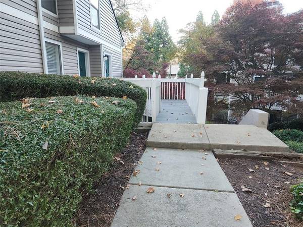 209 WYNNES RIDGE CIR SE, Marietta, GA 30067