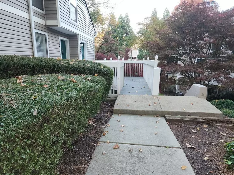 209 WYNNES RIDGE CIR SE, Marietta, GA 30067