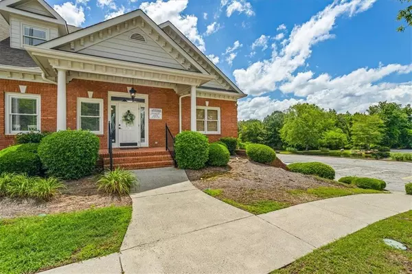 Conyers, GA 30094,889 COMMERCE