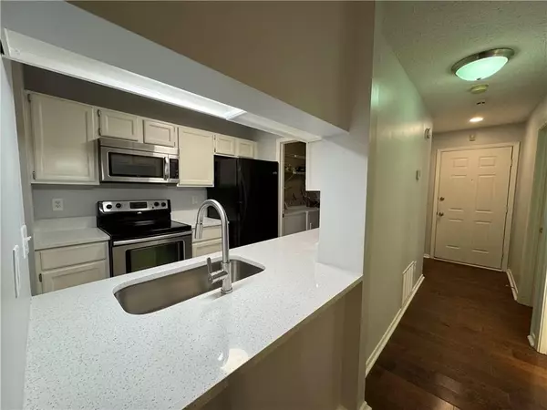 Roswell, GA 30075,528 Warm Springs CIR