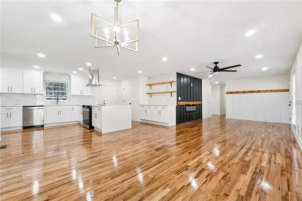 Snellville, GA 30078,2055 Oak RD