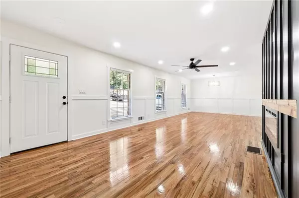 Snellville, GA 30078,2055 Oak RD