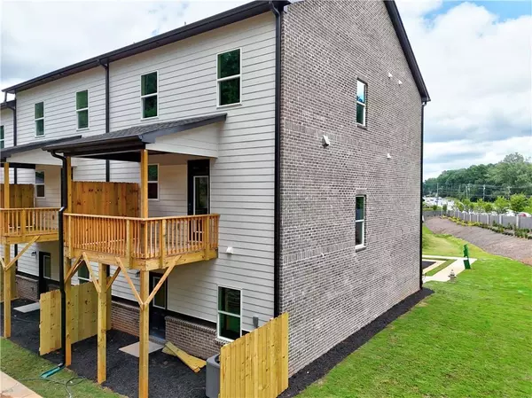 Tucker, GA 30084,2 Rock Park WAY #13