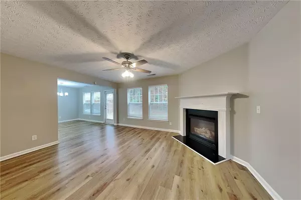 Dallas, GA 30132,293 Topaz DR