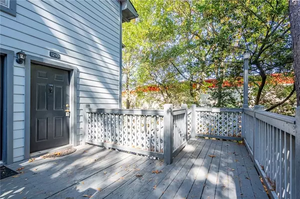 Atlanta, GA 30324,1210 Weatherstone DR NE