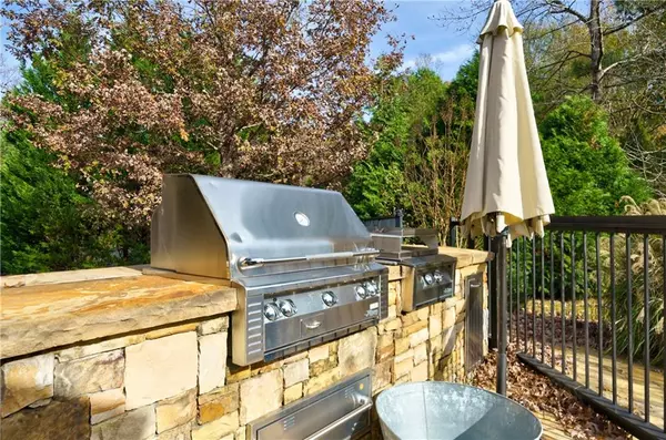 Suwanee, GA 30024,521 Brendlynn CT