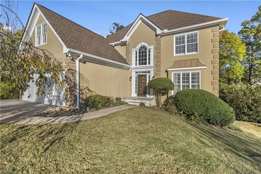 900 Secret Cove DR, Sugar Hill, GA 30518