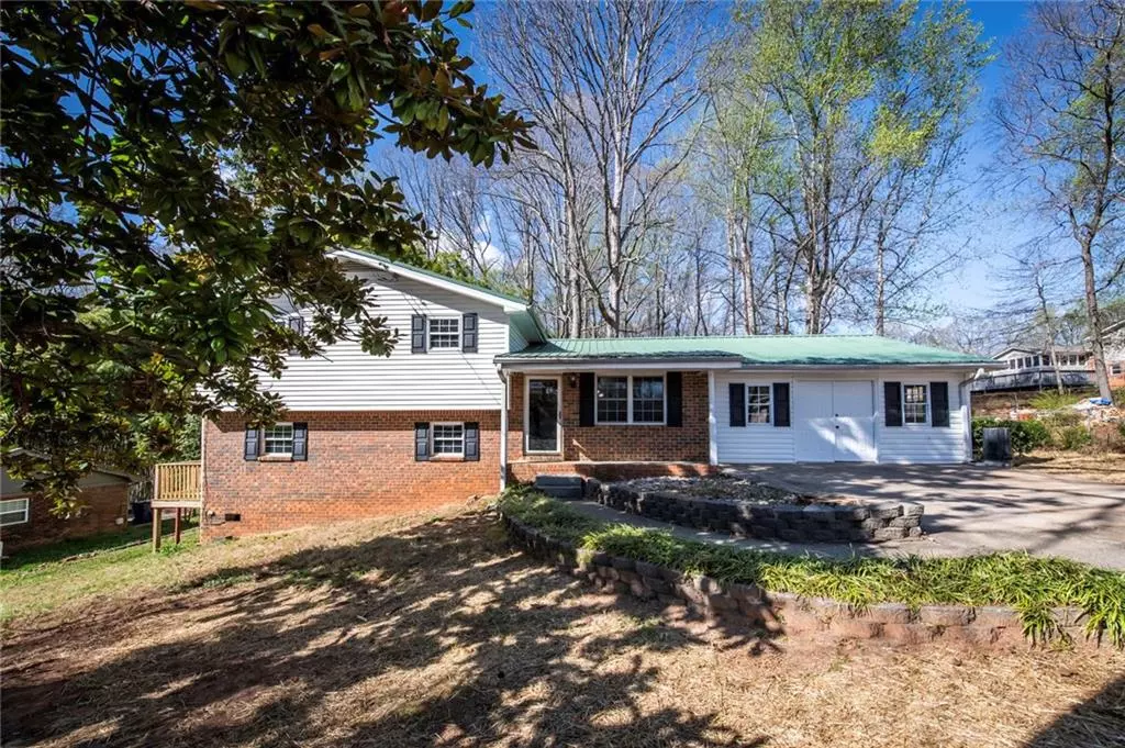 Douglasville, GA 30135,6225 Pebble DR