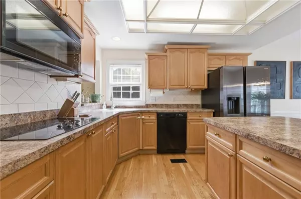 Douglasville, GA 30135,5640 Shamrock LN