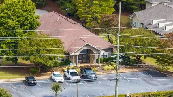 Woodstock, GA 30189,1817 Eagle DR