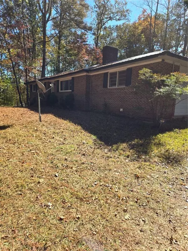 735 Seabreeze Lake RD, Buchanan, GA 30113