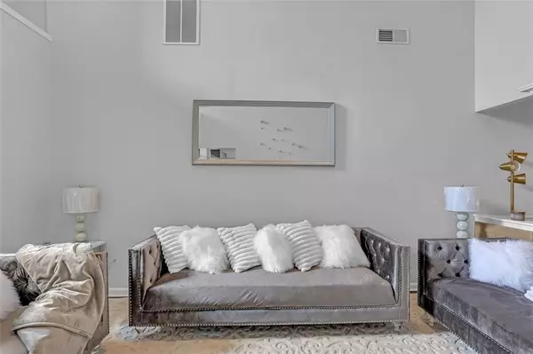 Stone Mountain, GA 30087,837 MALVERN BLVD