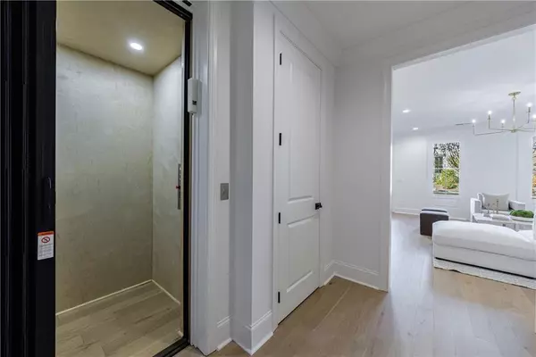 Alpharetta, GA 30009,245 Mayfair CT