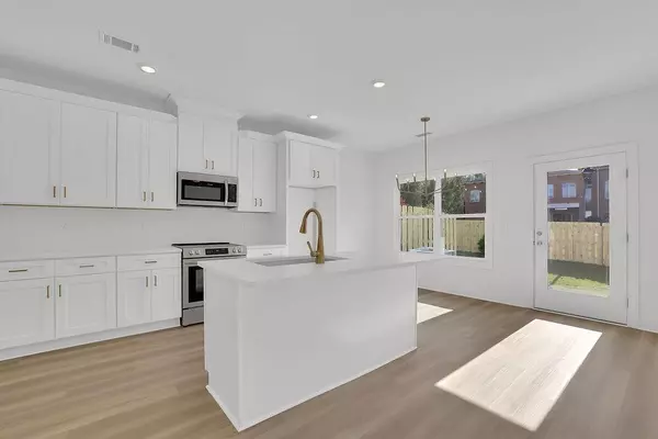 Ball Ground, GA 30107,302 Heron ST #17