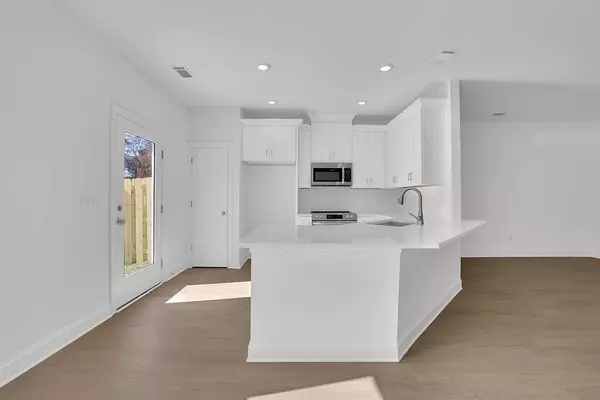 Ball Ground, GA 30107,318 Heron ST #13