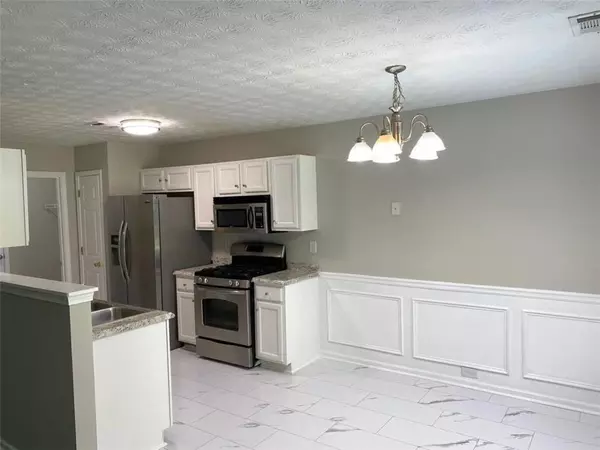 Lithonia, GA 30058,646 Lakes CIR