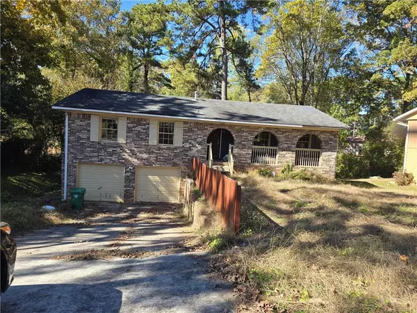 2347 Greenway DR, Decatur, GA 30035