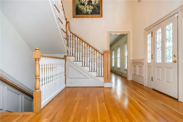 Atlanta, GA 30327,5550 Errol PL